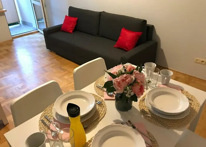 Rent0Nline Hoza Apartment Center Metro