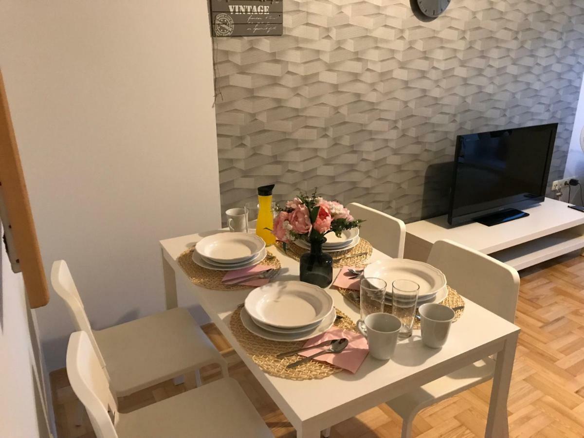 Rent0nline Hoza Center Metro Leilighet