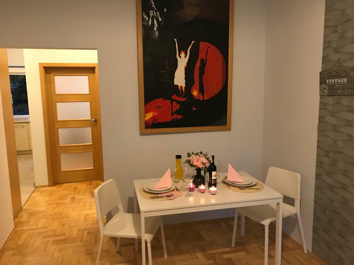 Rent0nline Hoza Center Metro Leilighet